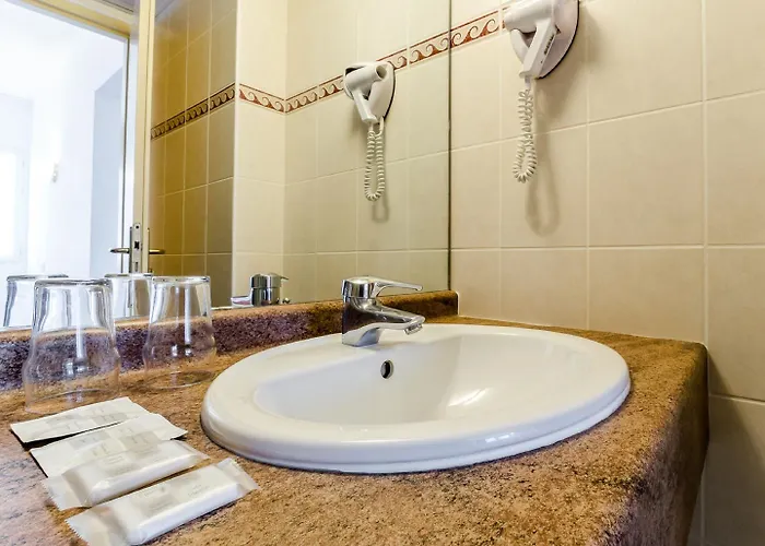 Отель Agena Лурд